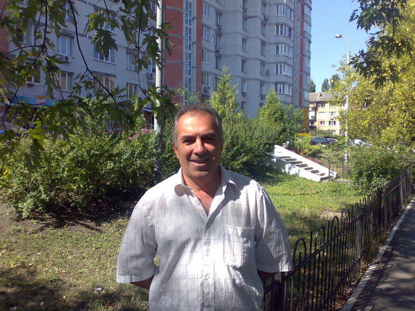 Ислам Алиев