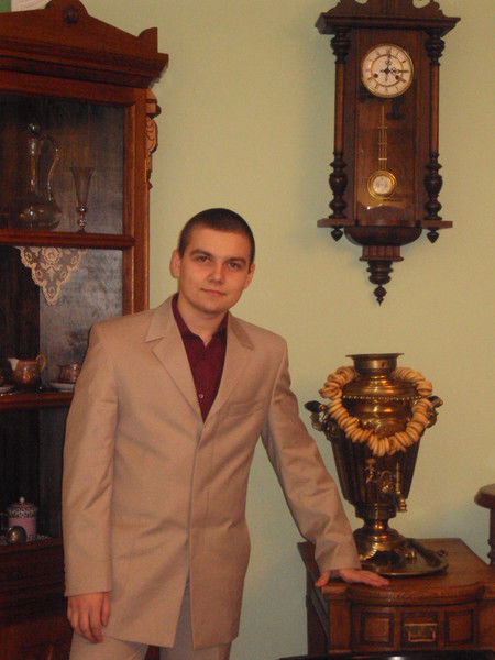 Александр Полуянов