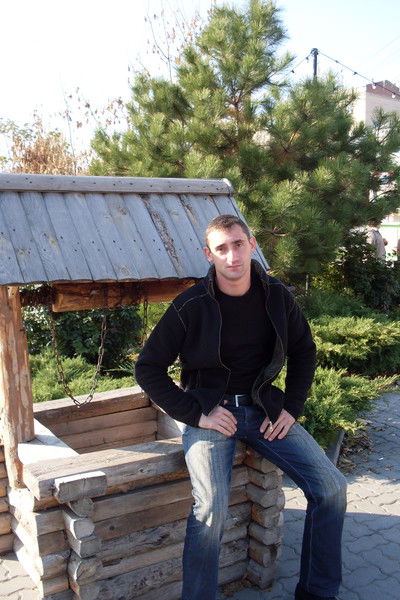 Антон Ревенко