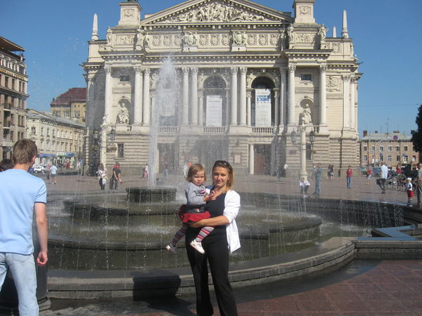 Оксана Непомяща