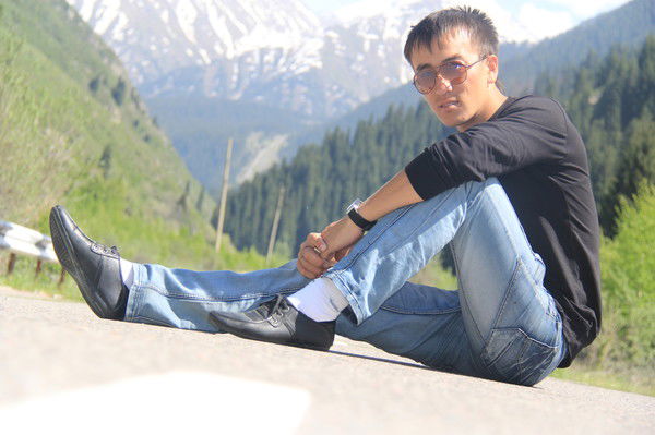 Айбек Утебаев