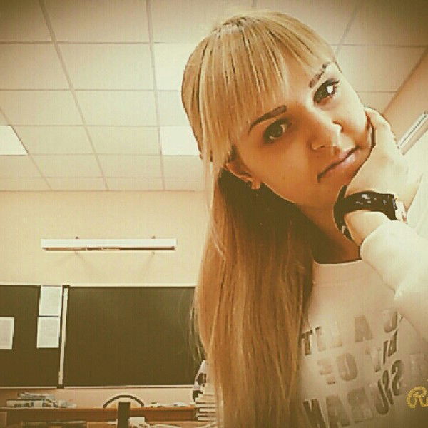 Алёночка Долгова