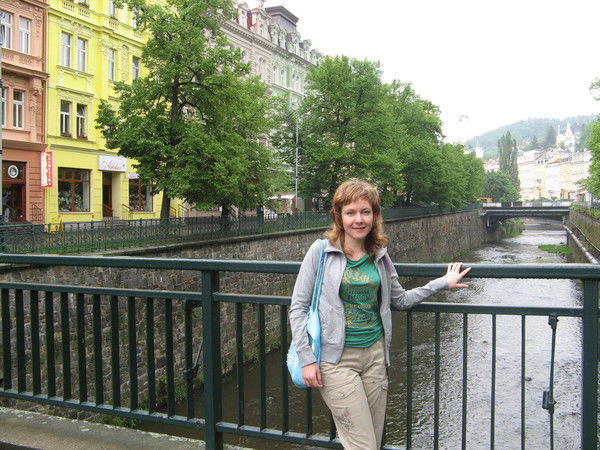 Лена Ледовская