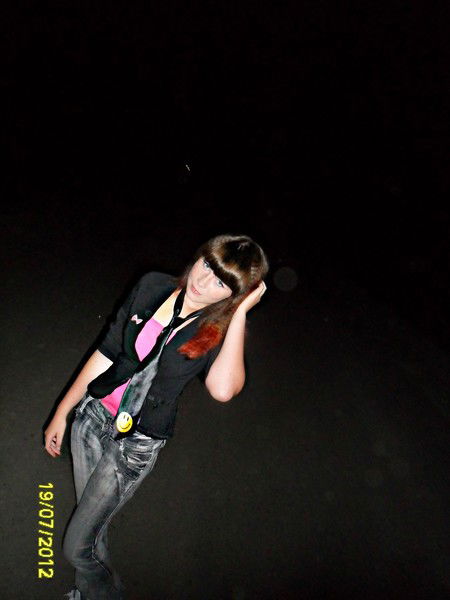 [<Анютик>] =)))