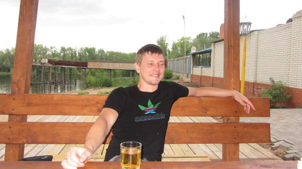 Евгеша Блондин