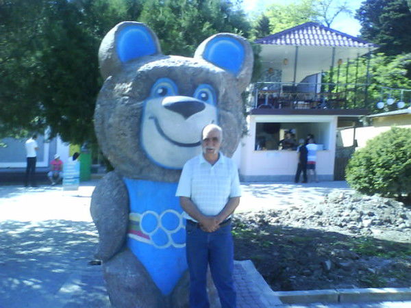 Эдем Бариев