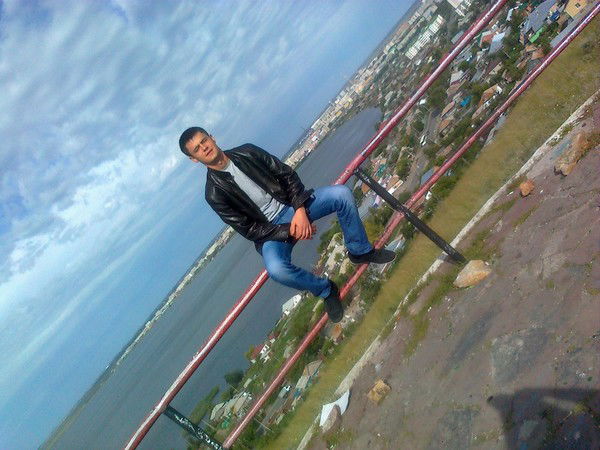 Виталий Власов