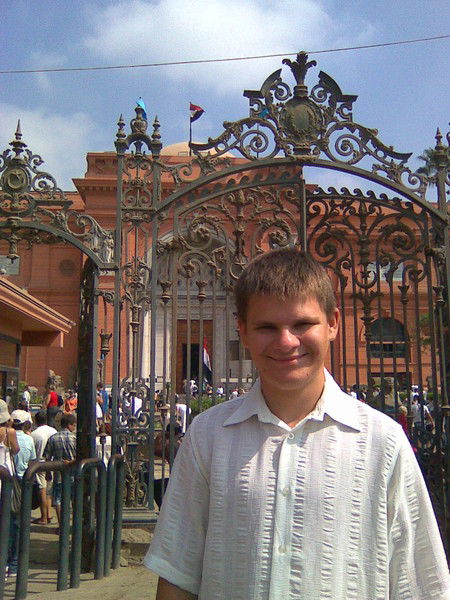 Роман Надолинский