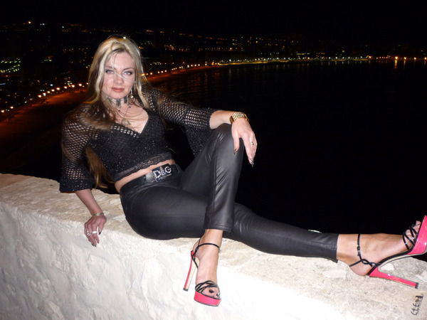 Гулёна Шустова