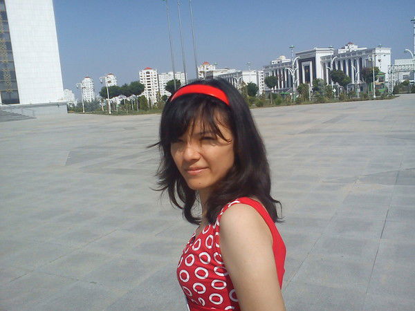 Биби Якшимурадова