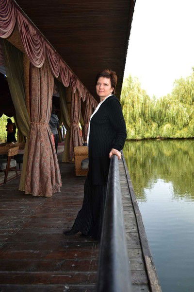 Елена Попова