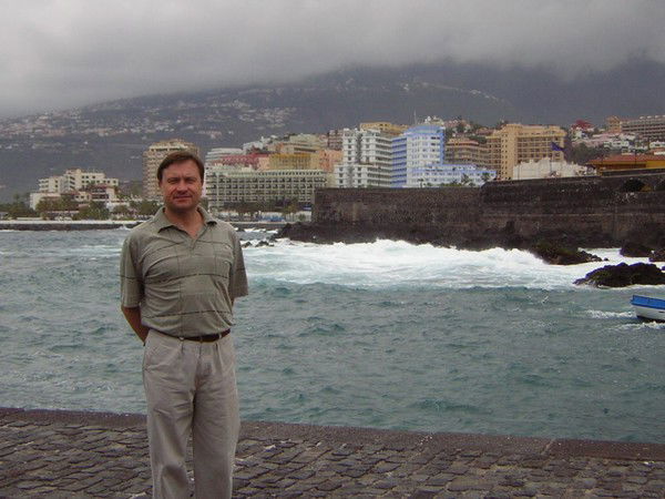 Александр Гогин