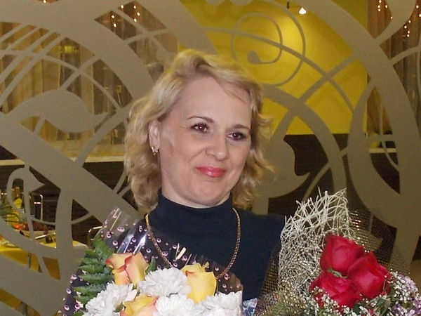 Оленька Белых