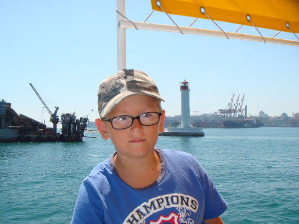 Дмитрий Досов