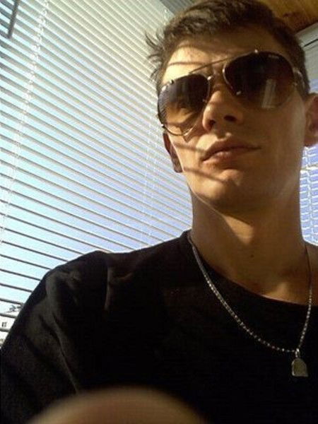 Олег Весёлый