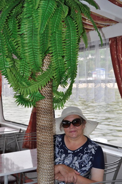 Дания Чехомова