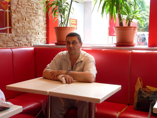 Олег Безлюдный