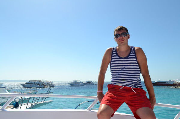 Александр Парфёнов