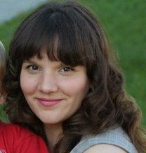 Алена Попова