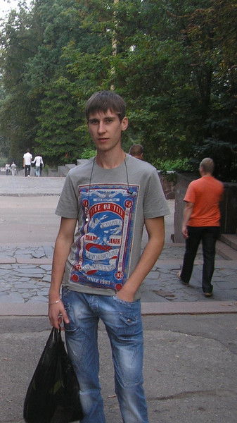 Максим Бортник