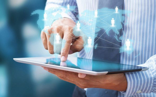 Юра Хмарний