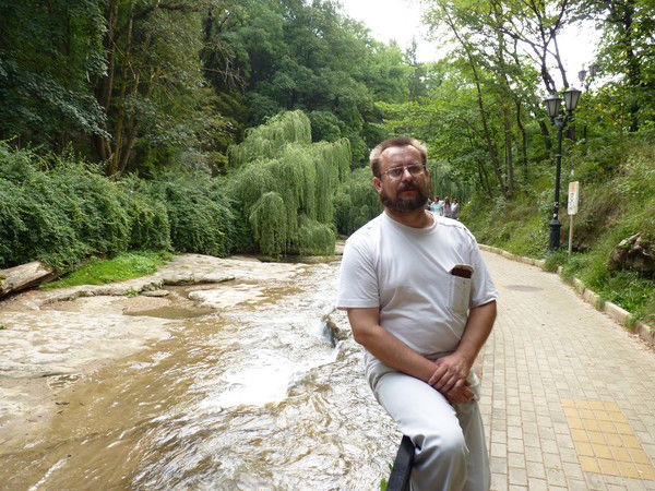 Константин Бобров