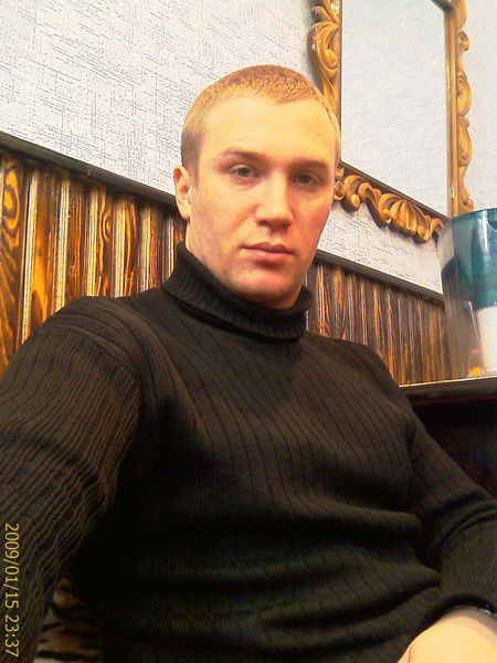 Андрей Момот