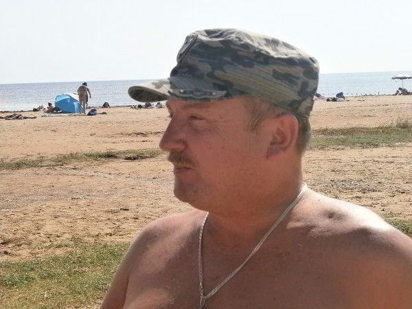 Николай Петренко