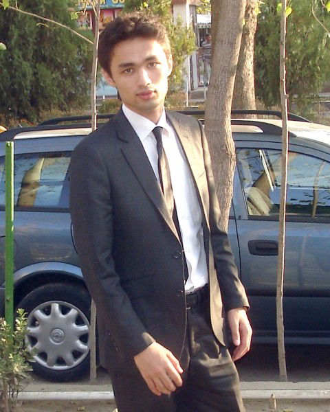 Авазбек Пулотов