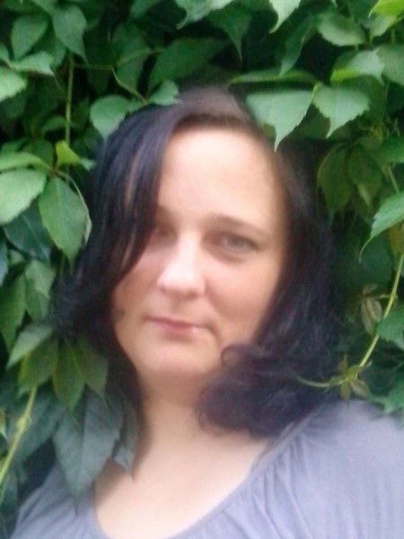 Наташа Юзвак