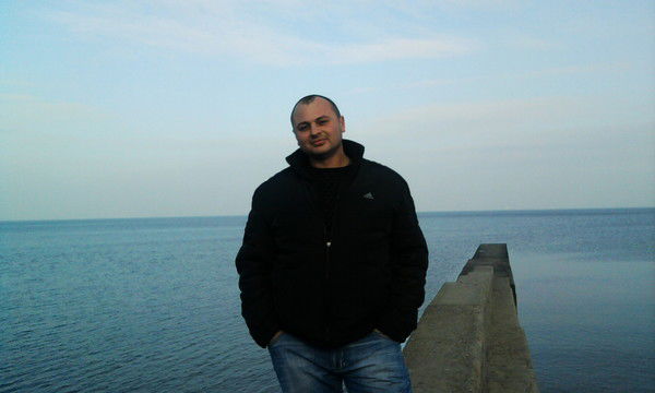 Александр Мирошниченко