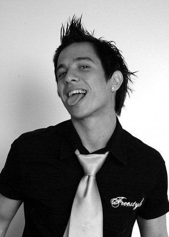 Алекс Аморалес Аморалес