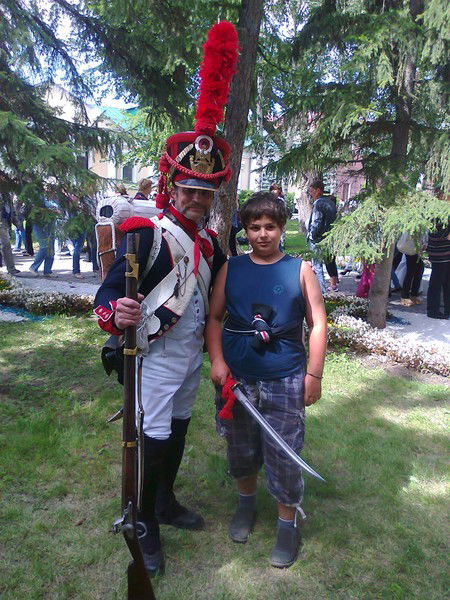 Женя Комаров