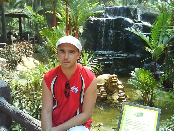 Владимир Толстов