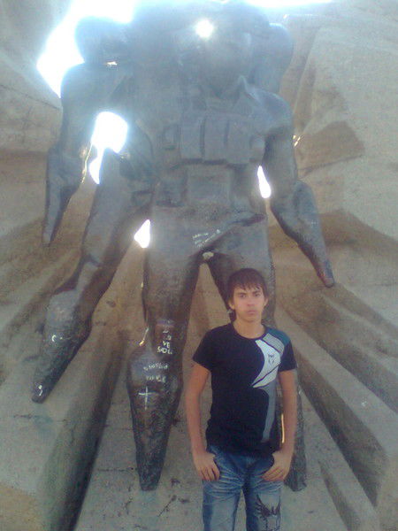 Слава Богданов