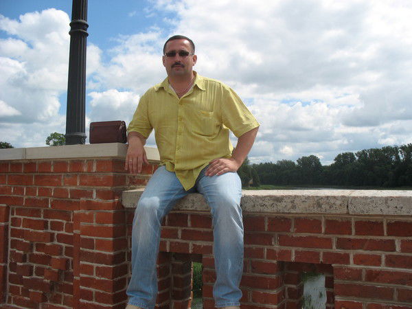 Олег Володин