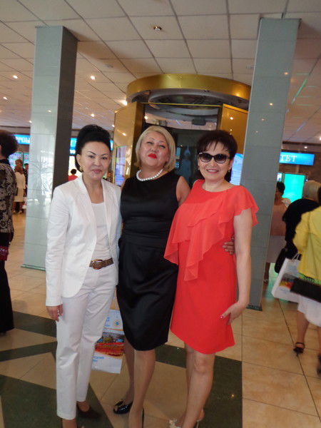 Асия Есекенова