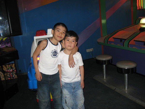 Алишер Муратов