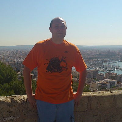 Владимир Петров