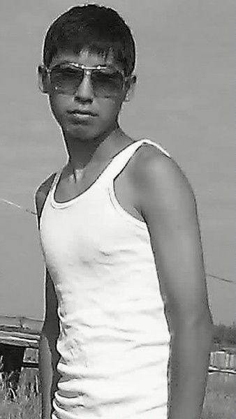 Гриша Уаров