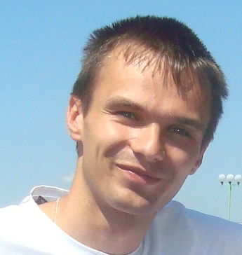 Максим Аксеник