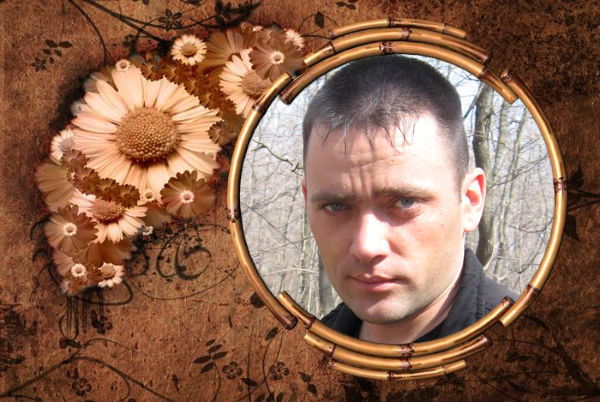 Алексей Тихонов