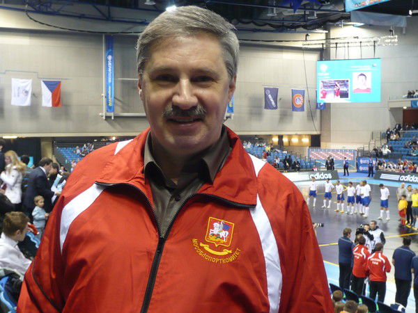 Евгений Николаев