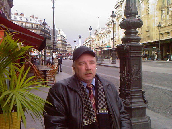 Олег Кустов