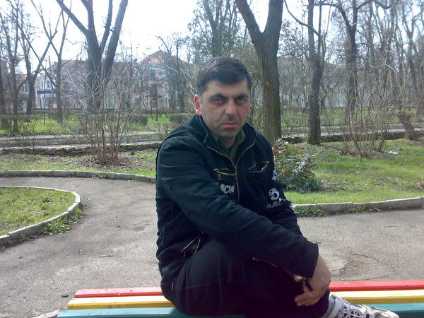 Важа Галустов