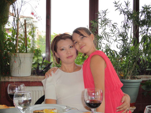 Лаура Саканова