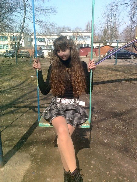 Лена Сурикова