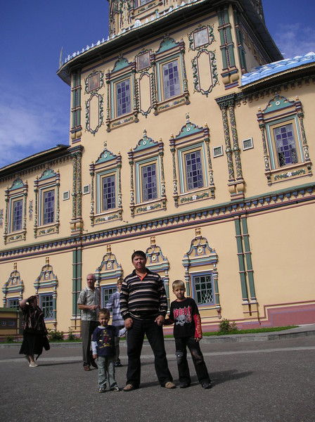 Олег Холоденков