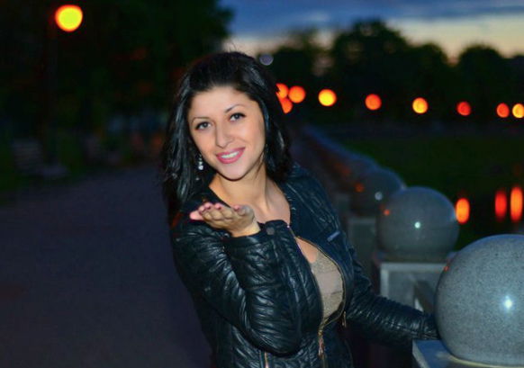 Лена Мартелова