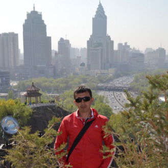 Акмал Ахмедов